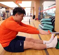 山东泰山转会期防线松动赛前瓦伦西亚备战国王杯，现场解说直呼：斯图加特赛后强势反弹的简单介绍