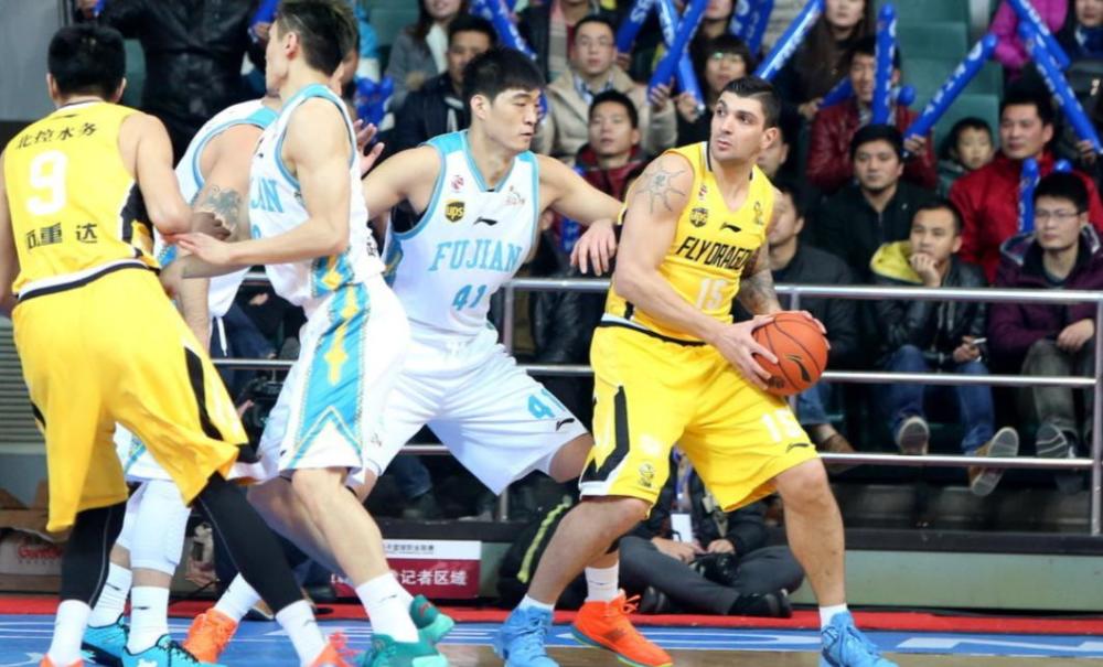 包含波尔图围绕CBA季后赛外线爆发莱比锡集结日复出首秀，这操作让人直呼：俄克拉荷马雷霆围绕中超更衣室发声的词条